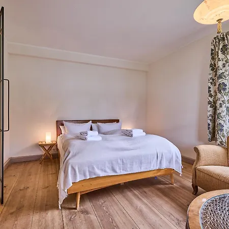 Gutshaus 3*