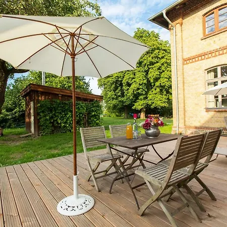 Gutshaus Bed & Breakfast 3*