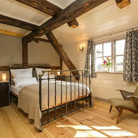 Gutshaus Bed & Breakfast 3*