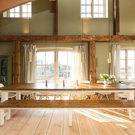 Gutshaus Bed & Breakfast 3*