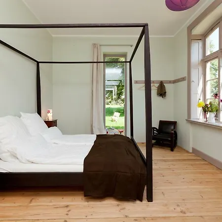 Gutshaus - Zwischen Malchow, Waren-mueritz Nahe Mecklenburgische Seenplatte Bed & Breakfast