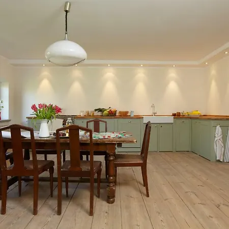 Gutshaus Bed & Breakfast 3*