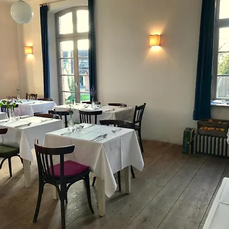 Bed & Breakfast Gutshaus - Zwischen Malchow, Waren-mueritz Nahe Mecklenburgische Seenplatte 4*